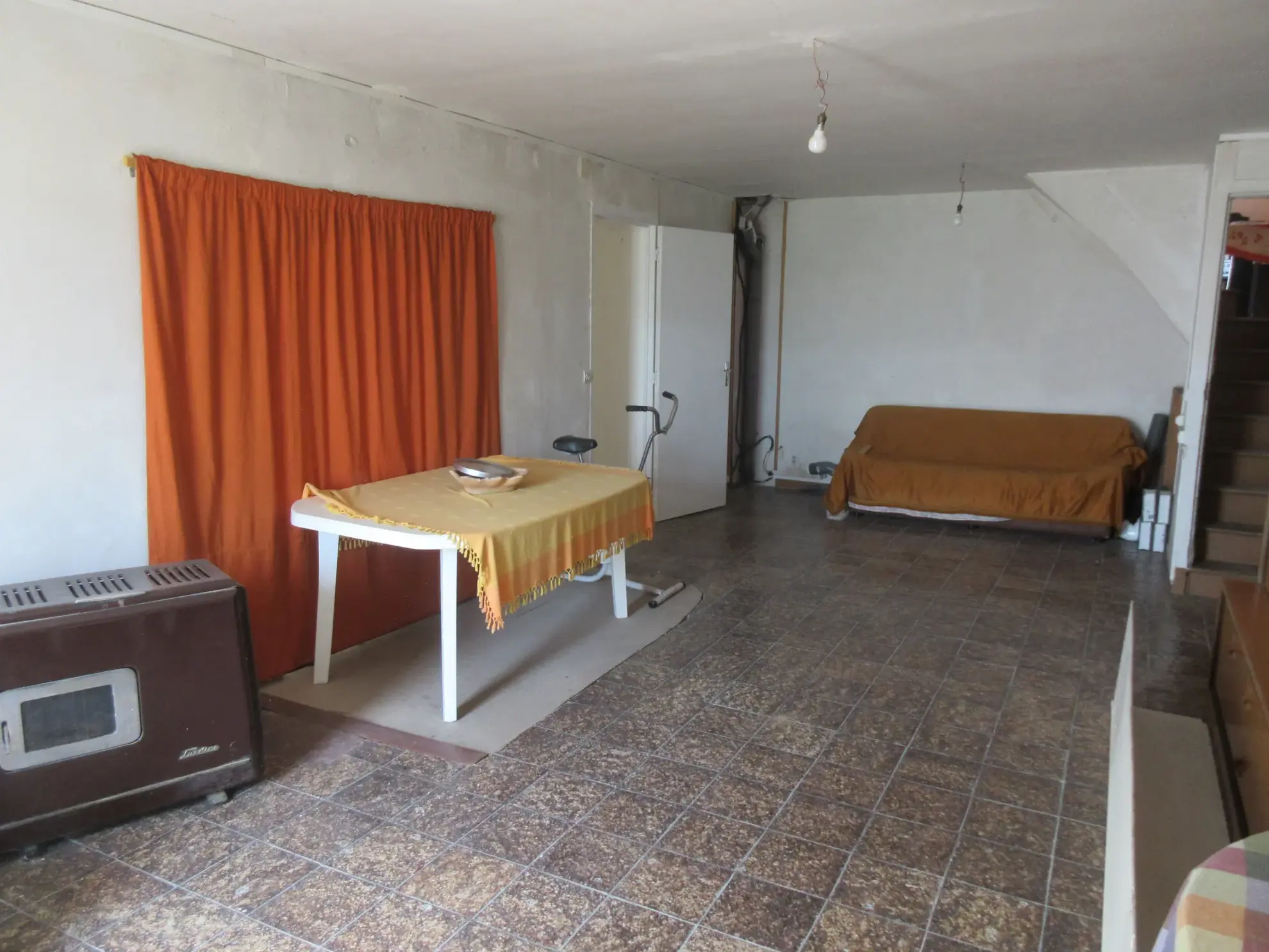 À vendre maison briarde à Jouy-sur-Morin - 171 m² à rénover, grand terrain 