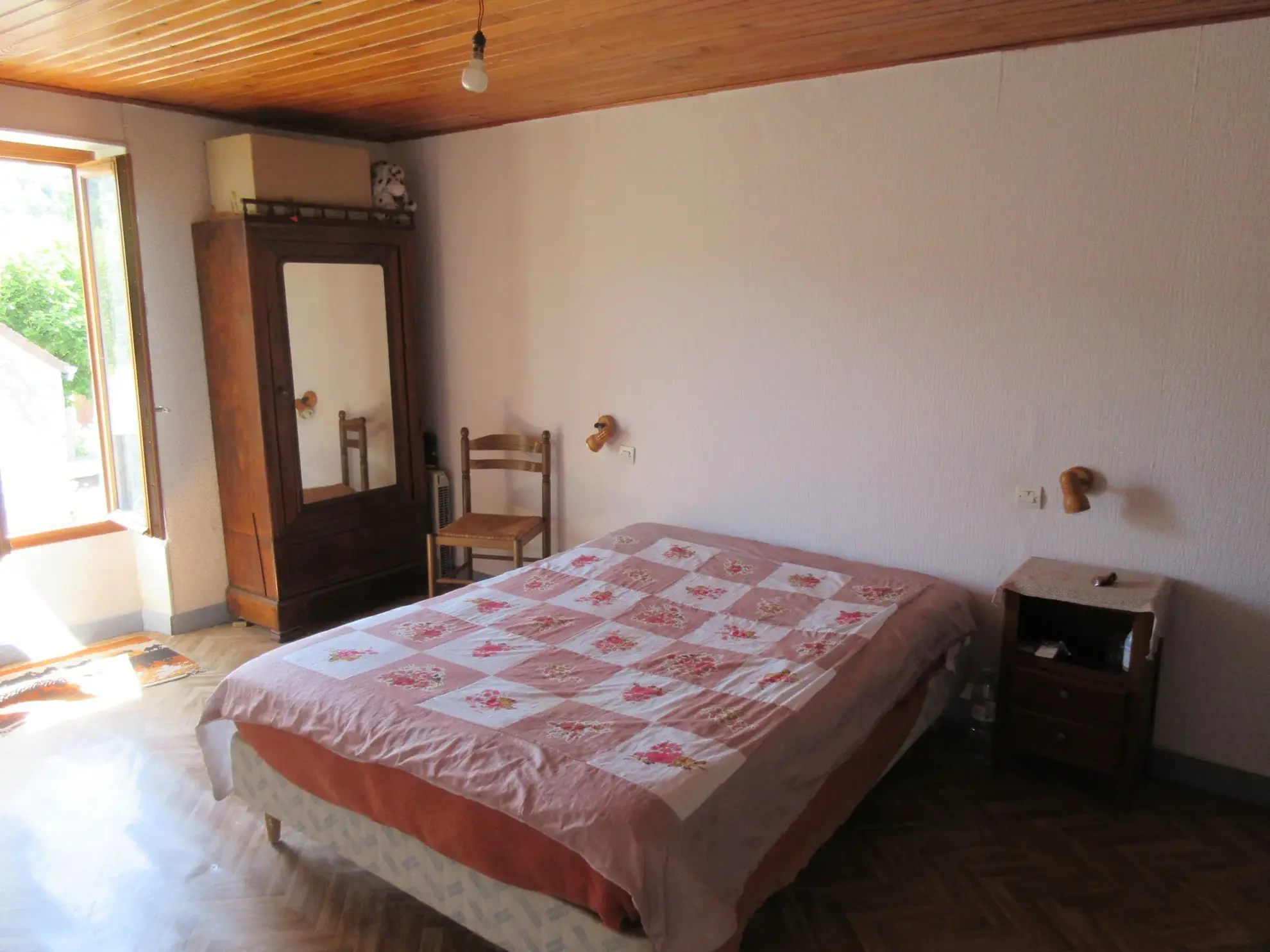 À vendre maison briarde à Jouy-sur-Morin - 171 m² à rénover, grand terrain 