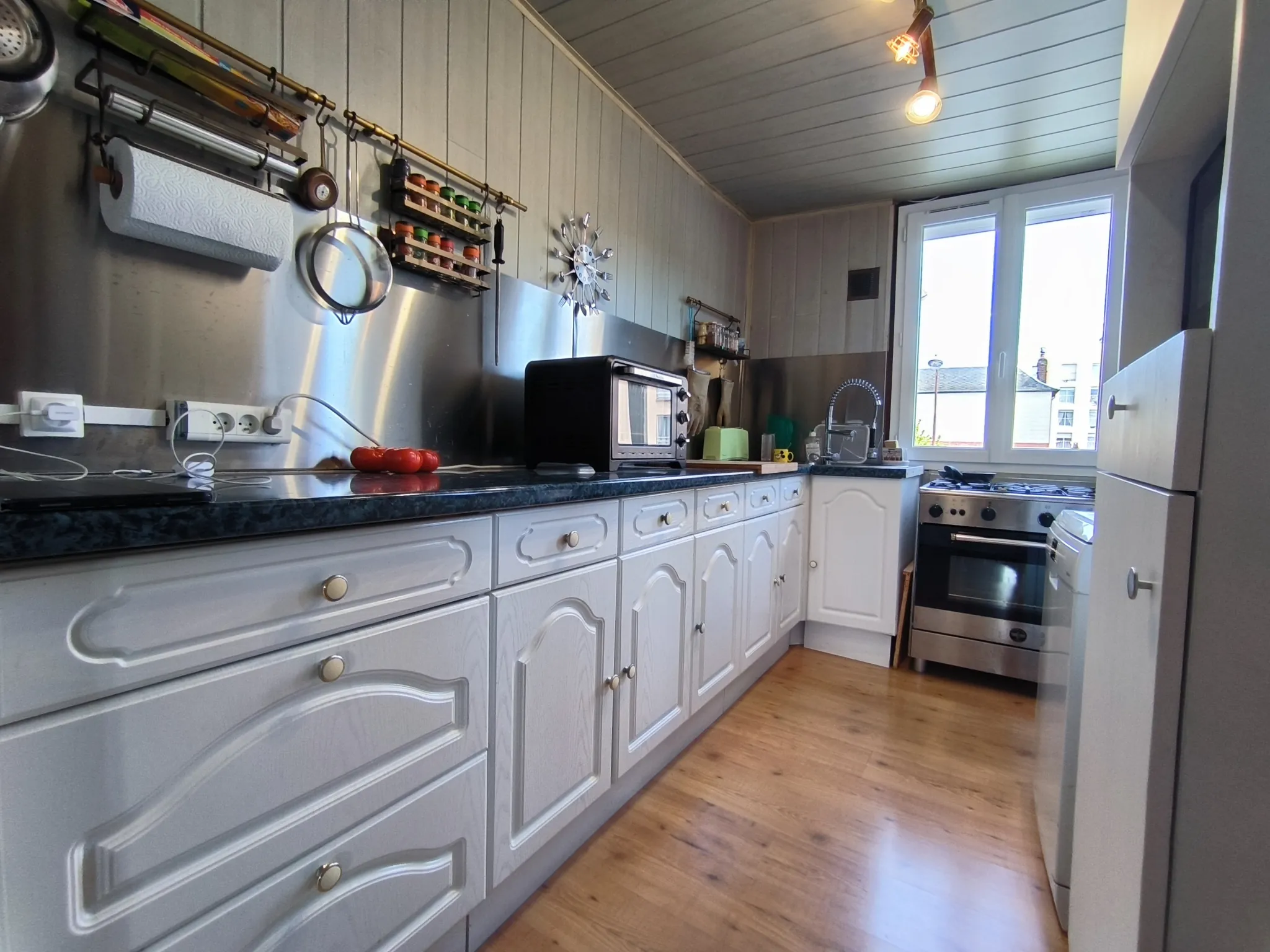 Maison de ville de 142 m² à Caudebec-lès-Elbeuf avec cour et 4 chambres 
