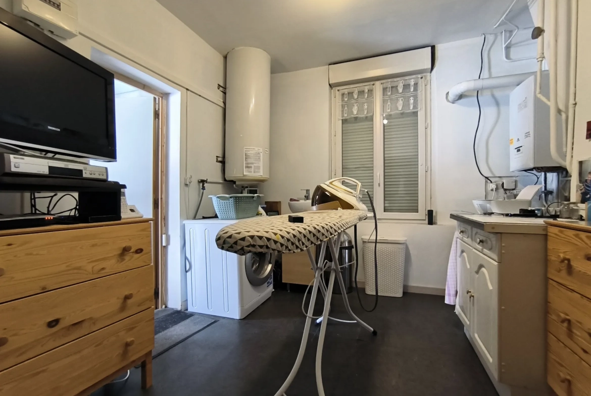 Maison de ville de 142 m² à Caudebec-lès-Elbeuf avec cour et 4 chambres 