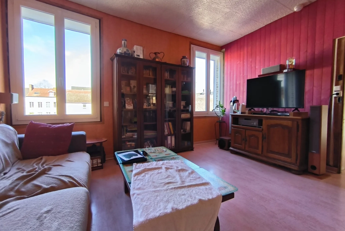 Maison de ville de 142 m² à Caudebec-lès-Elbeuf avec cour et 4 chambres 