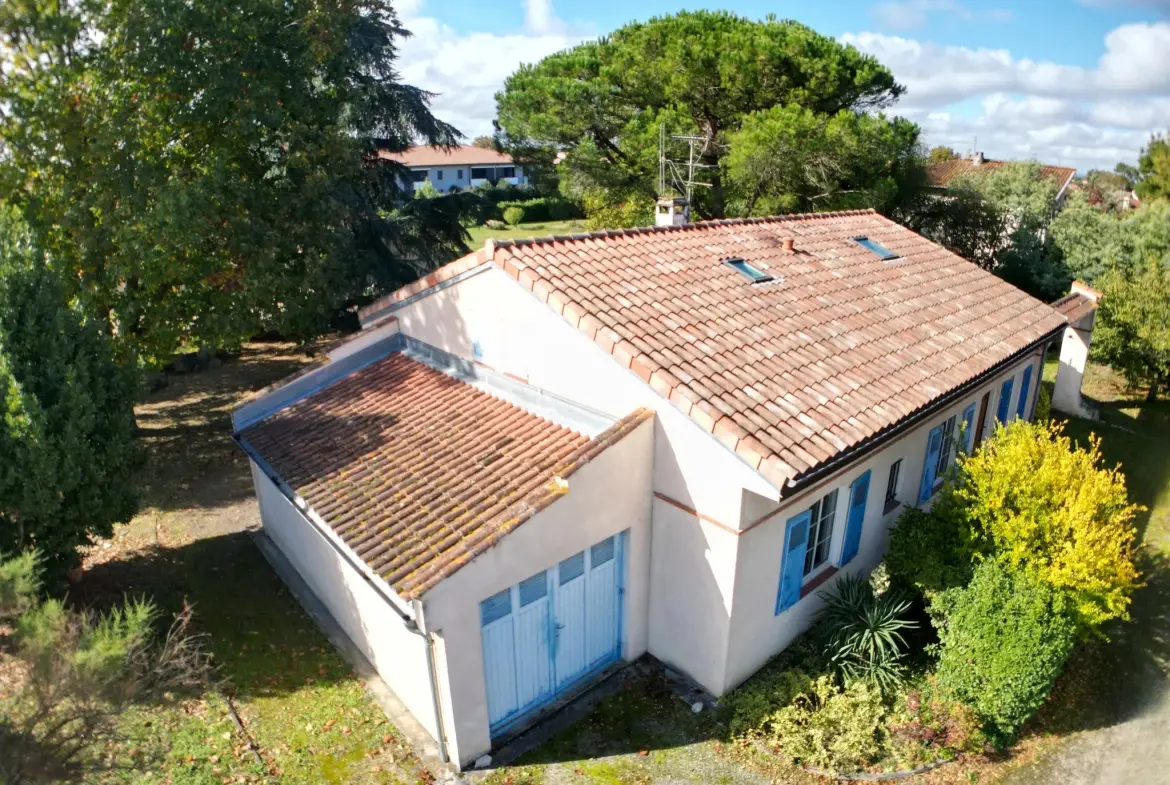 villa T7 à Seysses avec grand terrain et potentiel de rénovation 