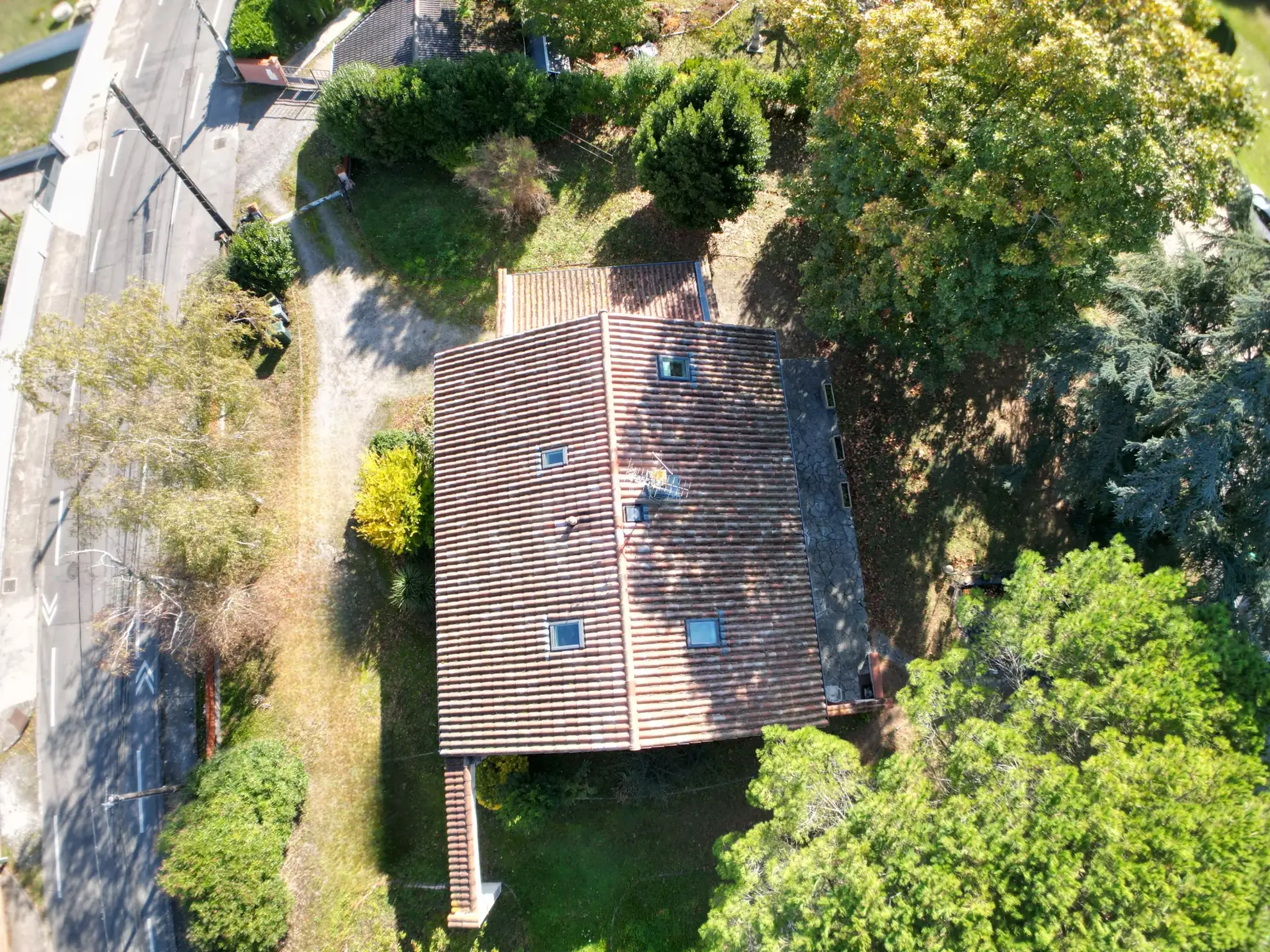 villa T7 à Seysses avec grand terrain et potentiel de rénovation 