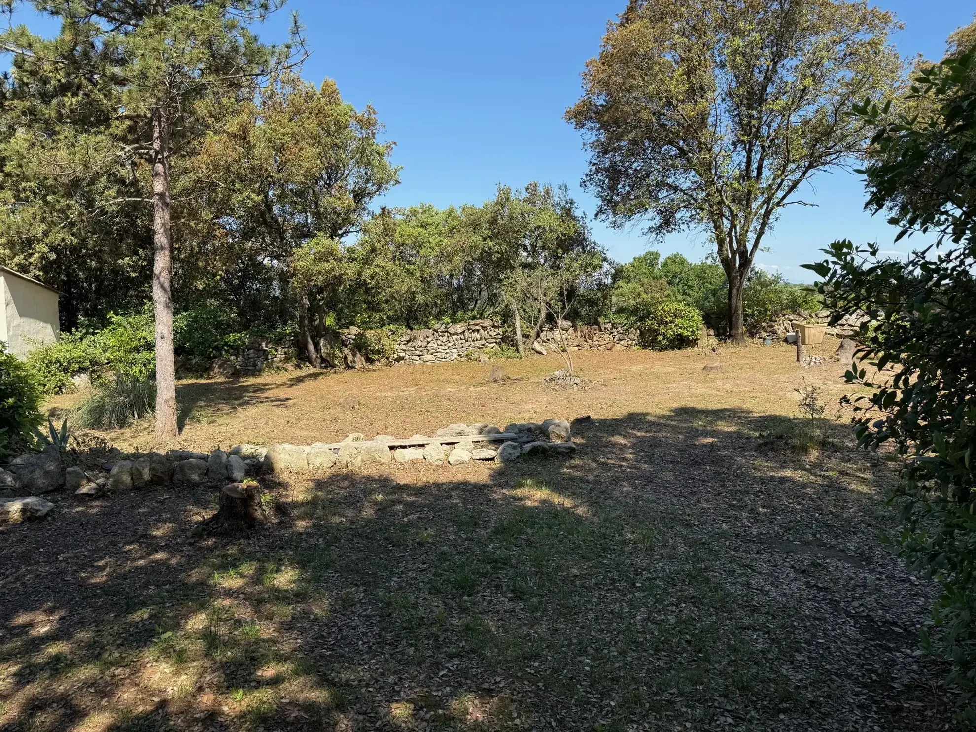 Terrain constructible de 437 m² avec vue dégagée à VILLEVIELLE 5 