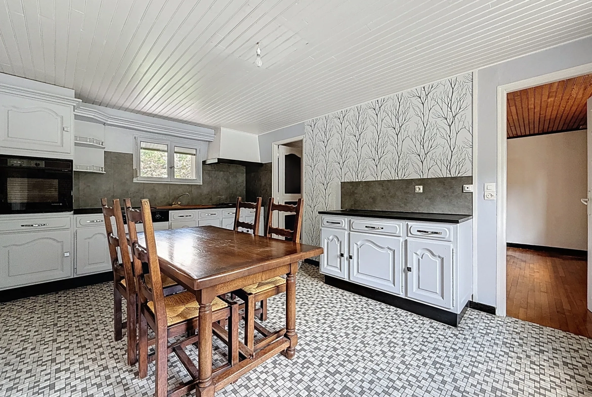 Maison individuelle à vendre à Remoncourt près de Mirecourt et Vittel avec terrain arboré 