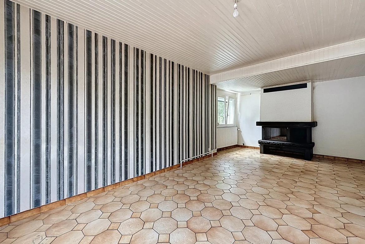 Maison individuelle à vendre à Remoncourt près de Mirecourt et Vittel avec terrain arboré 