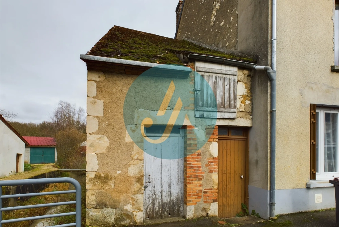 Maison de village avec grand potentiel à Arquian, idéal pour résidence ou investissement locatif 