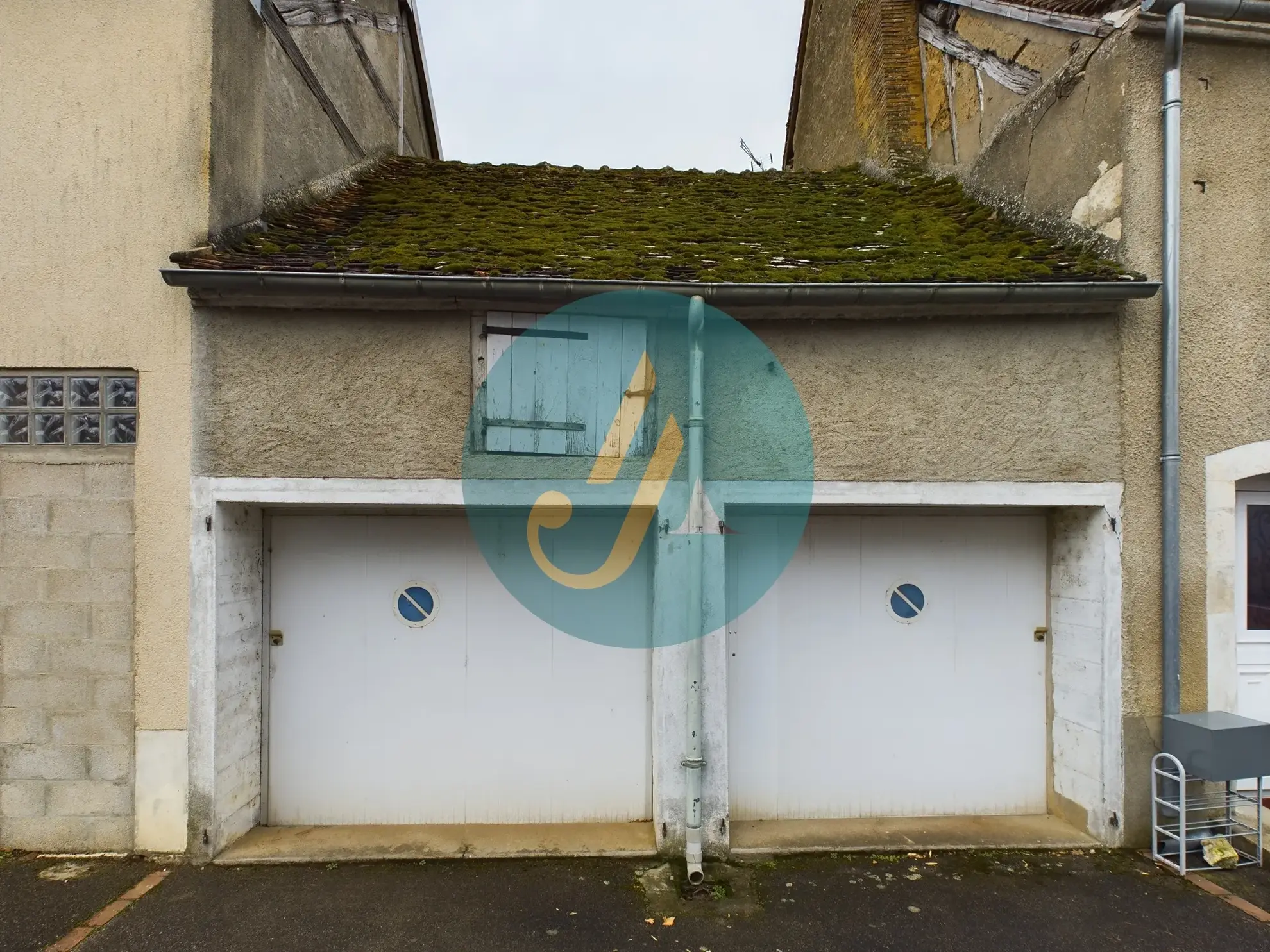 Maison de village avec grand potentiel à Arquian, idéal pour résidence ou investissement locatif 
