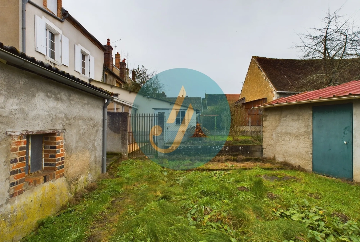 Maison de village avec grand potentiel à Arquian, idéal pour résidence ou investissement locatif 