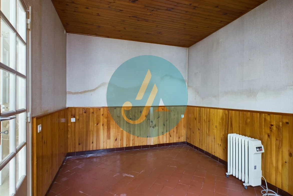 Maison de village avec grand potentiel à Arquian, idéal pour résidence ou investissement locatif 