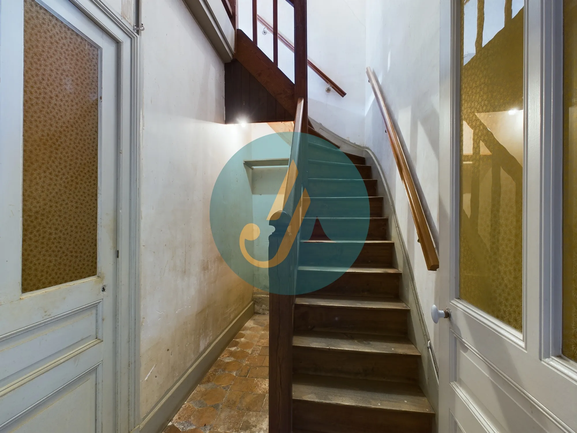 Maison de village avec grand potentiel à Arquian, idéal pour résidence ou investissement locatif 