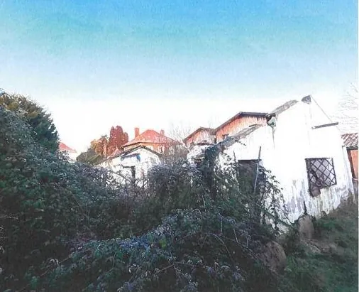 Maison en ruine de 87 m² avec jardin à Biaudos à vendre aux enchères à partir de 65 000 € 