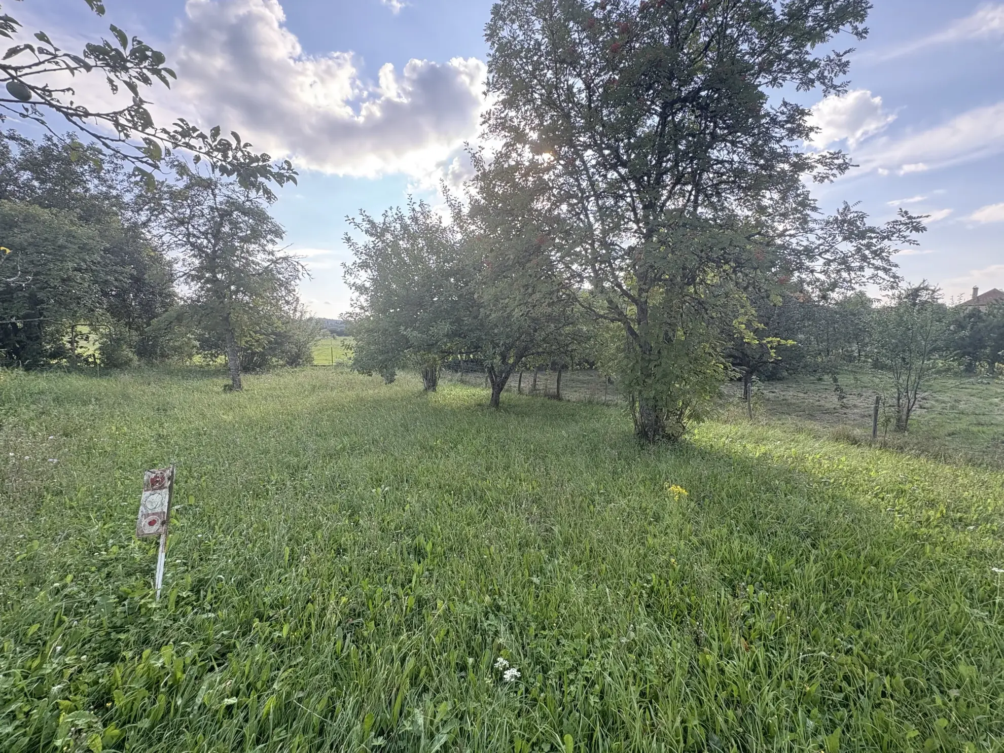 Maison de 200 m² avec 5 chambres à Villers-sous-Chalamont - Opportunité d'investissement 