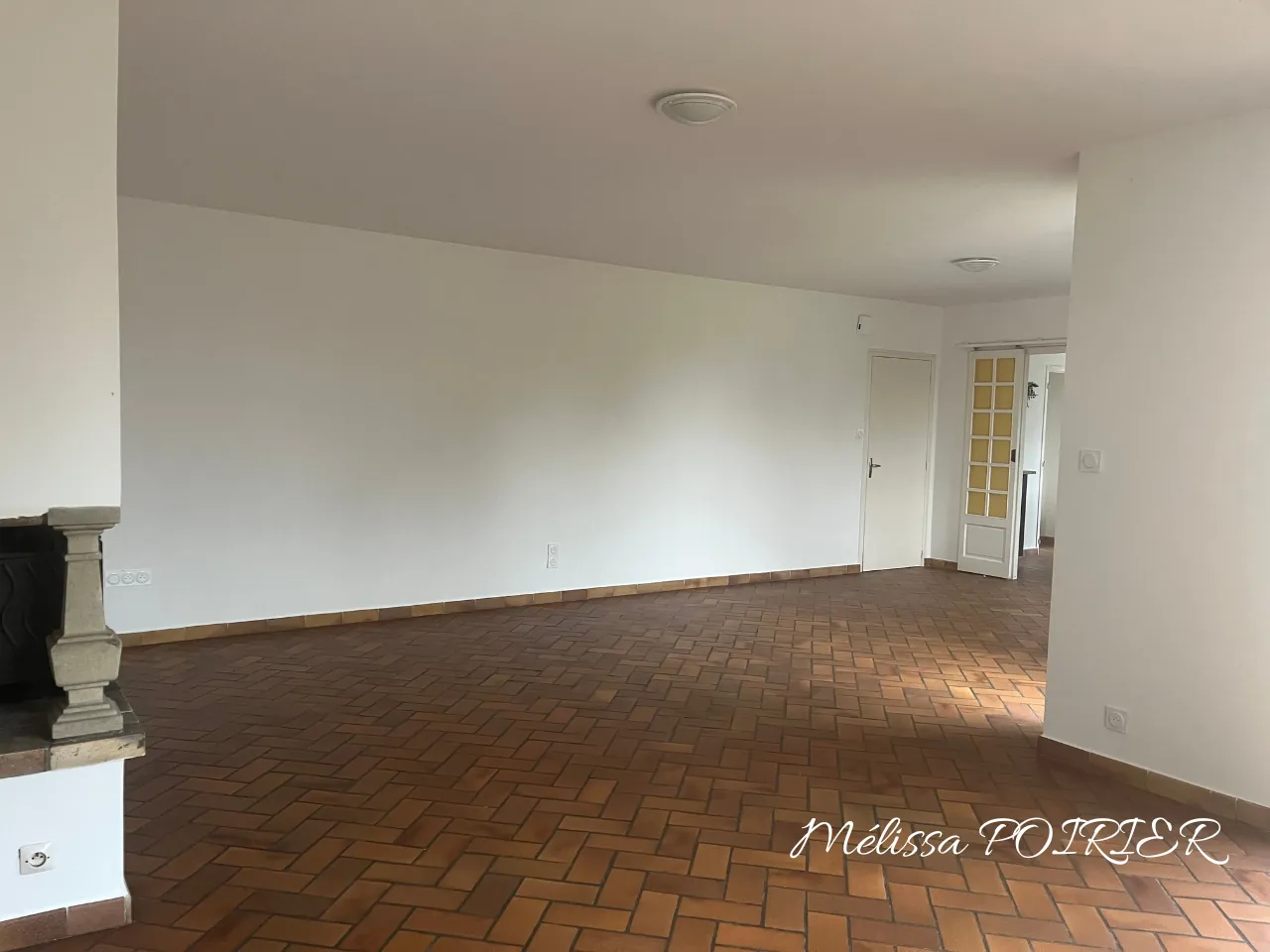 Maison de plain-pied avec 3 chambres et jardin arboré à Mortagne-sur-Sèvre 