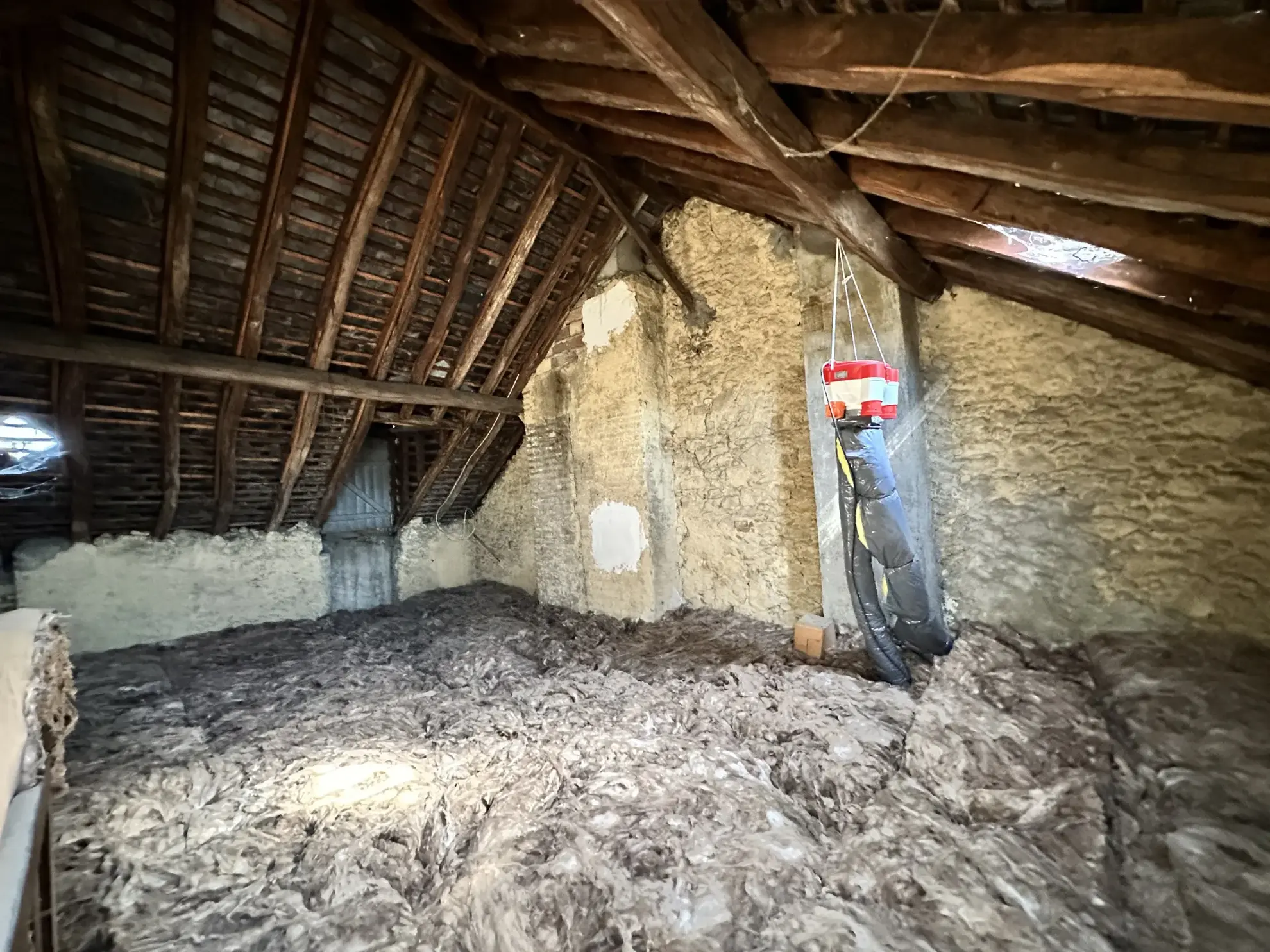 Maison à vendre dans le quartier Saint Pavin à Le Mans avec potentiel d'aménagement 