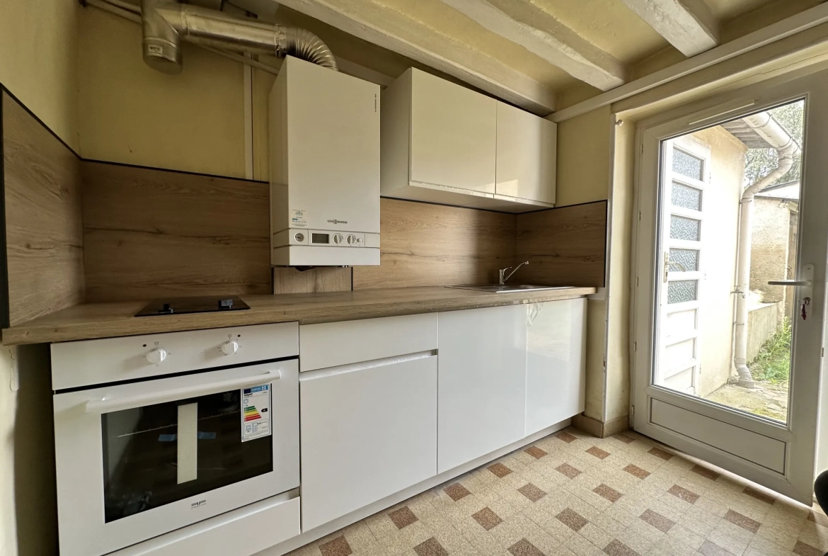 Maison à vendre dans le quartier Saint Pavin à Le Mans avec potentiel d'aménagement 