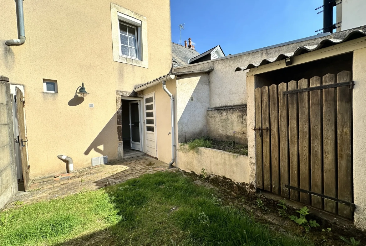Maison à vendre dans le quartier Saint Pavin à Le Mans avec potentiel d'aménagement 