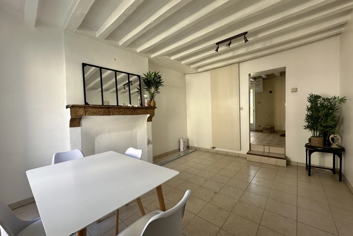 Maison à vendre dans le quartier Saint Pavin à Le Mans avec potentiel d'aménagement 