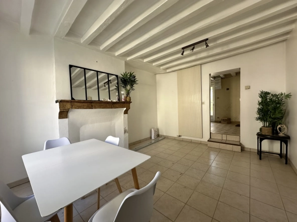 Maison à vendre dans le quartier Saint Pavin à Le Mans avec potentiel d'aménagement
