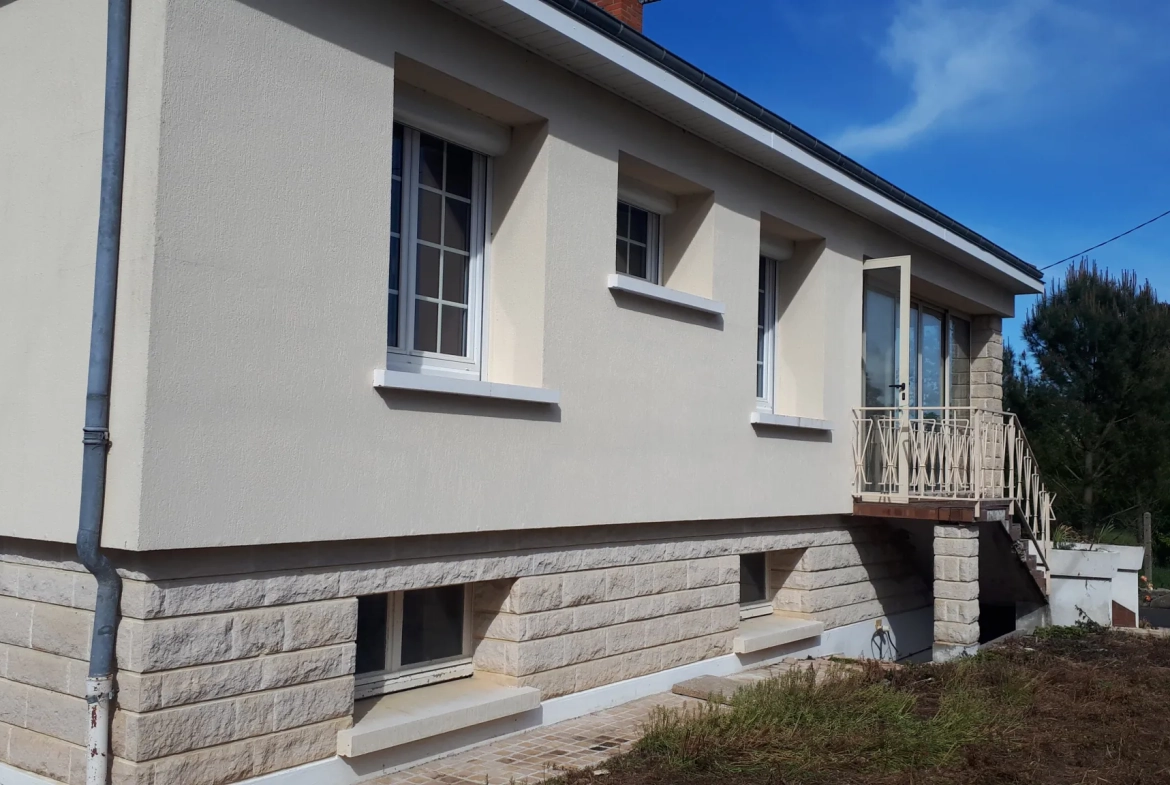 Charmante maison de 90m² avec terrain constructible à Coussay-les-Bois - Isolation et confort optimisés 