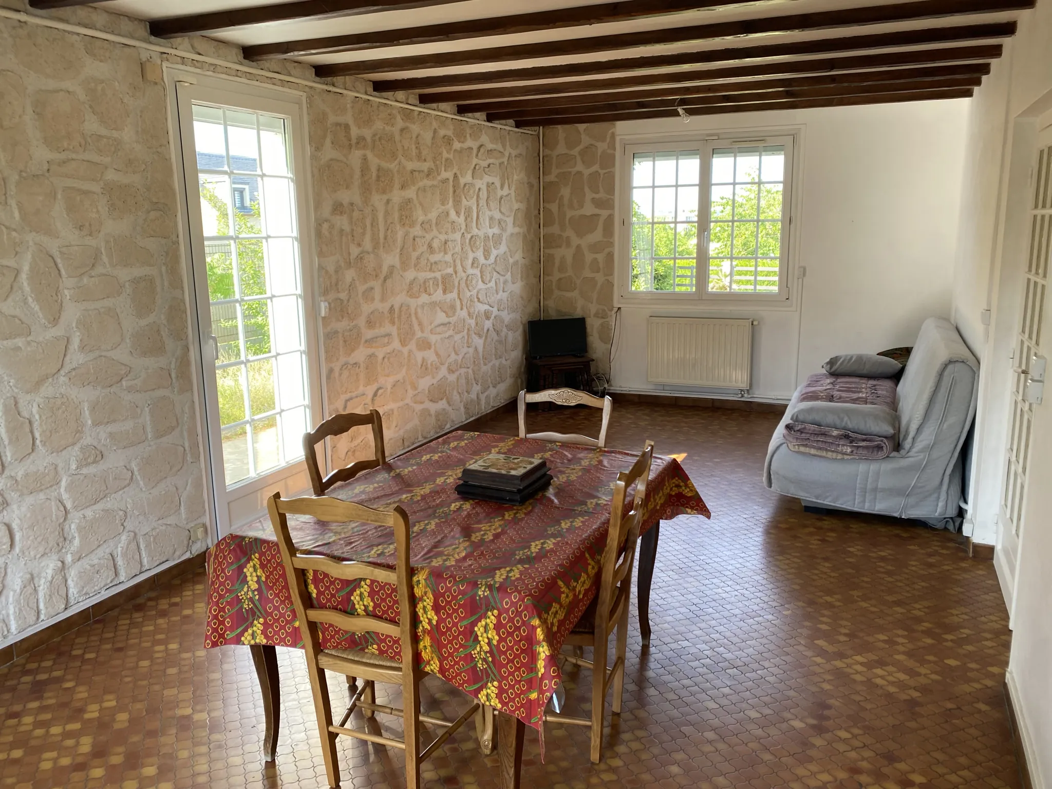Maison familiale à Mantes-la-Ville avec jardin et garage - 85 m² 