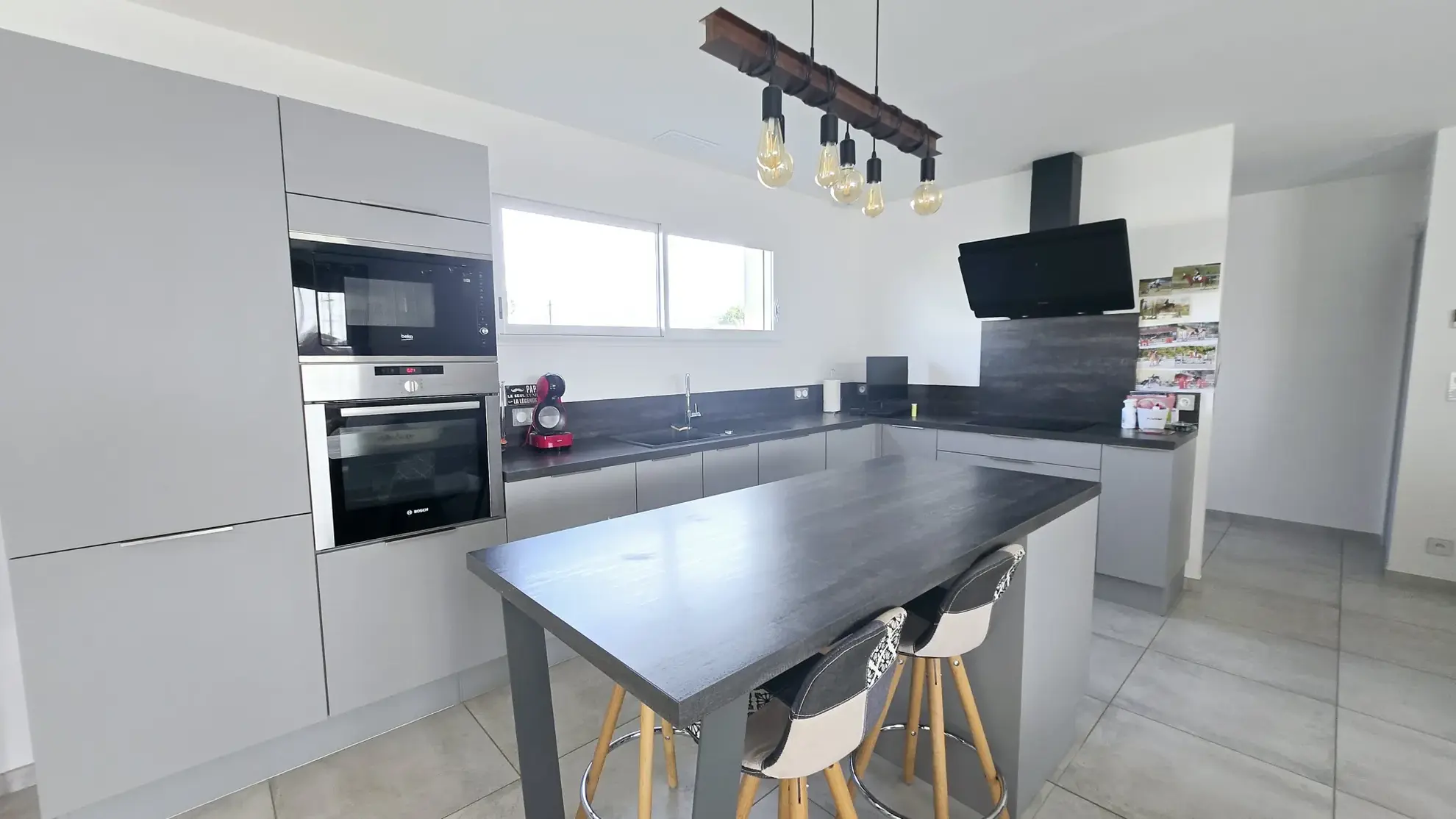 Maison moderne de 2020 avec terrain clos à Sainte-Magne-de-Castillon 