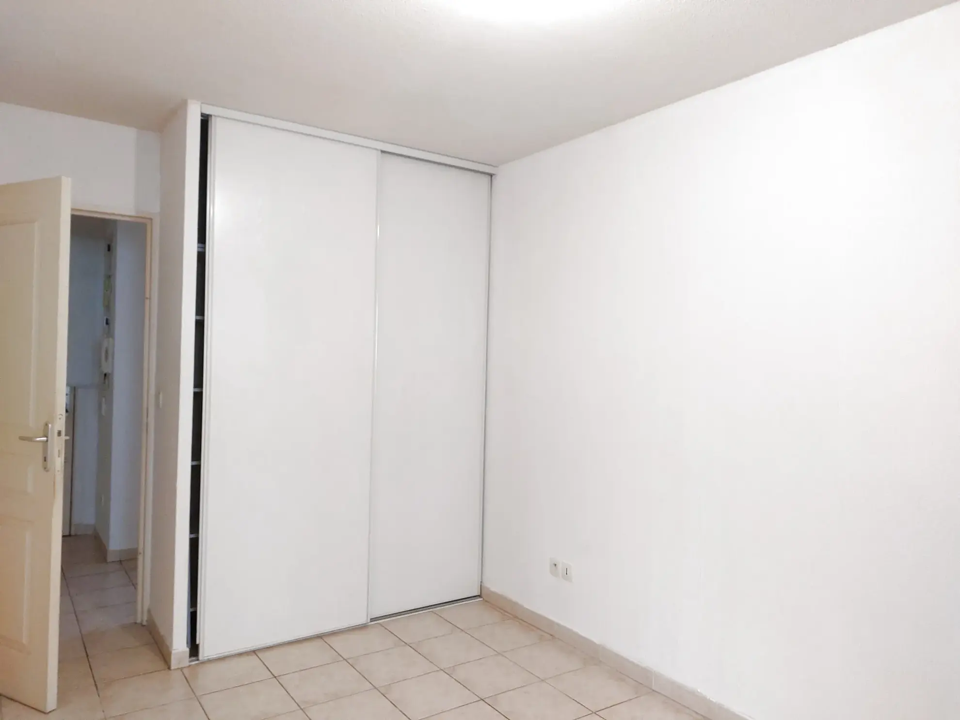 À vendre appartement de type 3 avec loggia et garage à Lunel 