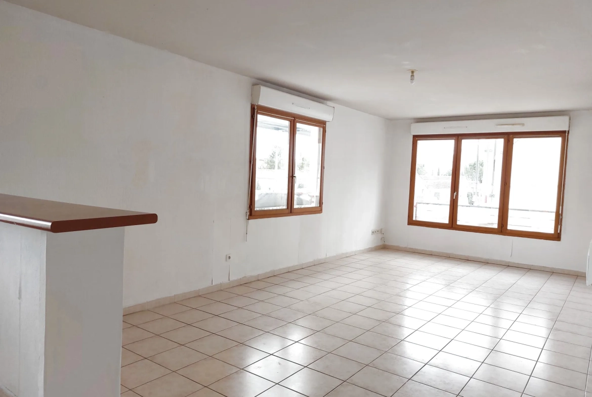 À vendre appartement de type 3 avec loggia et garage à Lunel 