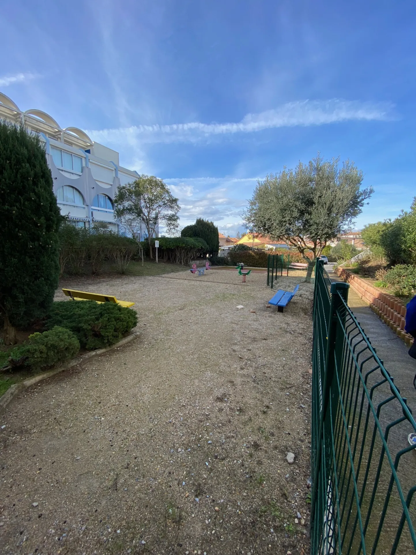 Studio meublé de 26m² avec terrasse et garage au Grau du Roi 