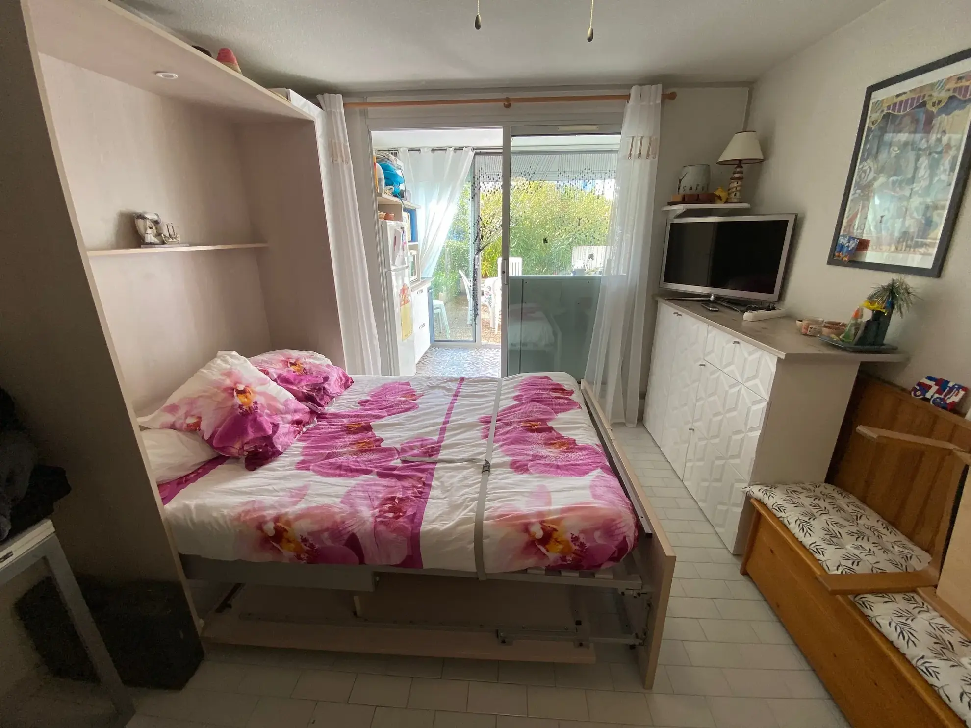 Studio meublé de 26m² avec terrasse et garage au Grau du Roi 