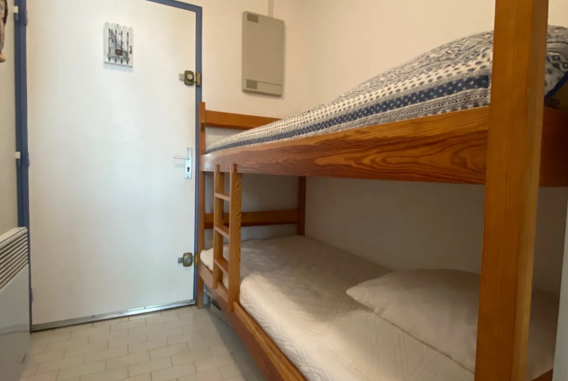 Studio meublé de 26m² avec terrasse et garage au Grau du Roi 