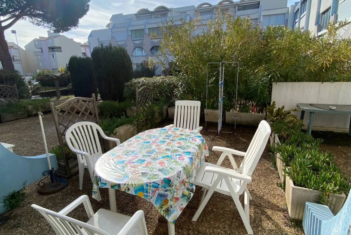 Studio meublé de 26m² avec terrasse et garage au Grau du Roi 