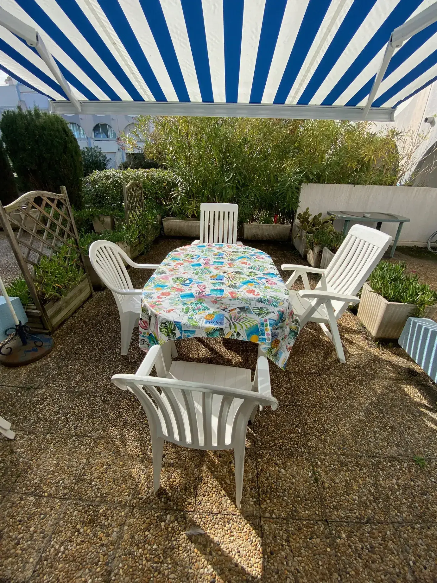 Studio meublé de 26m² avec terrasse et garage au Grau du Roi 