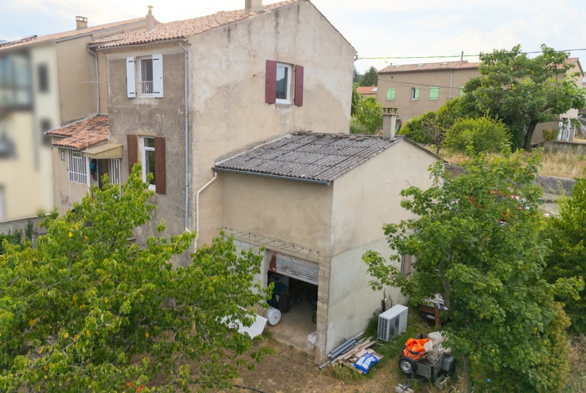 Maison rénovée avec piscine, 4 chambres, grand terrain à Privas secteur Ruissol 