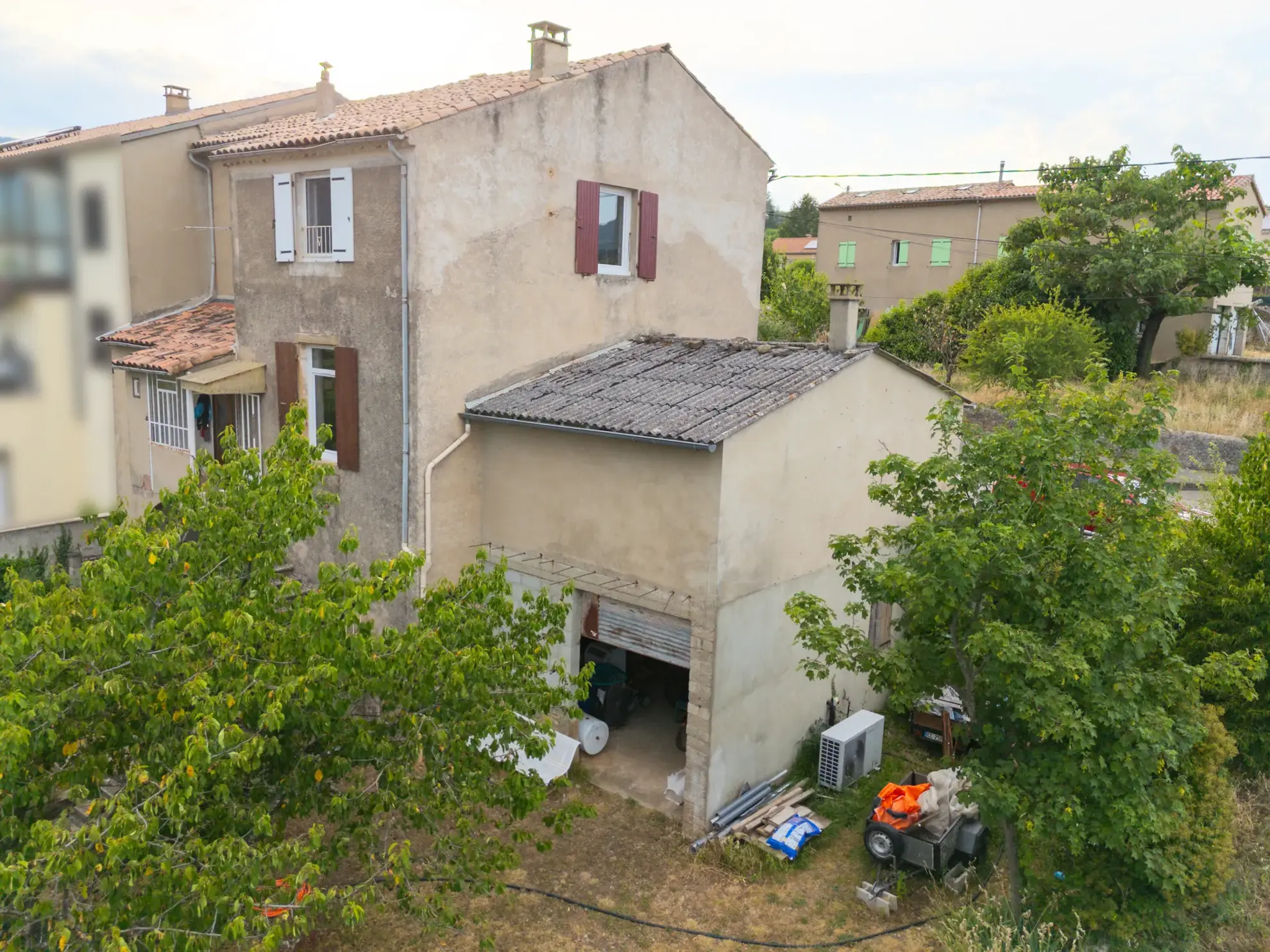 Maison rénovée avec piscine, 4 chambres, grand terrain à Privas secteur Ruissol 