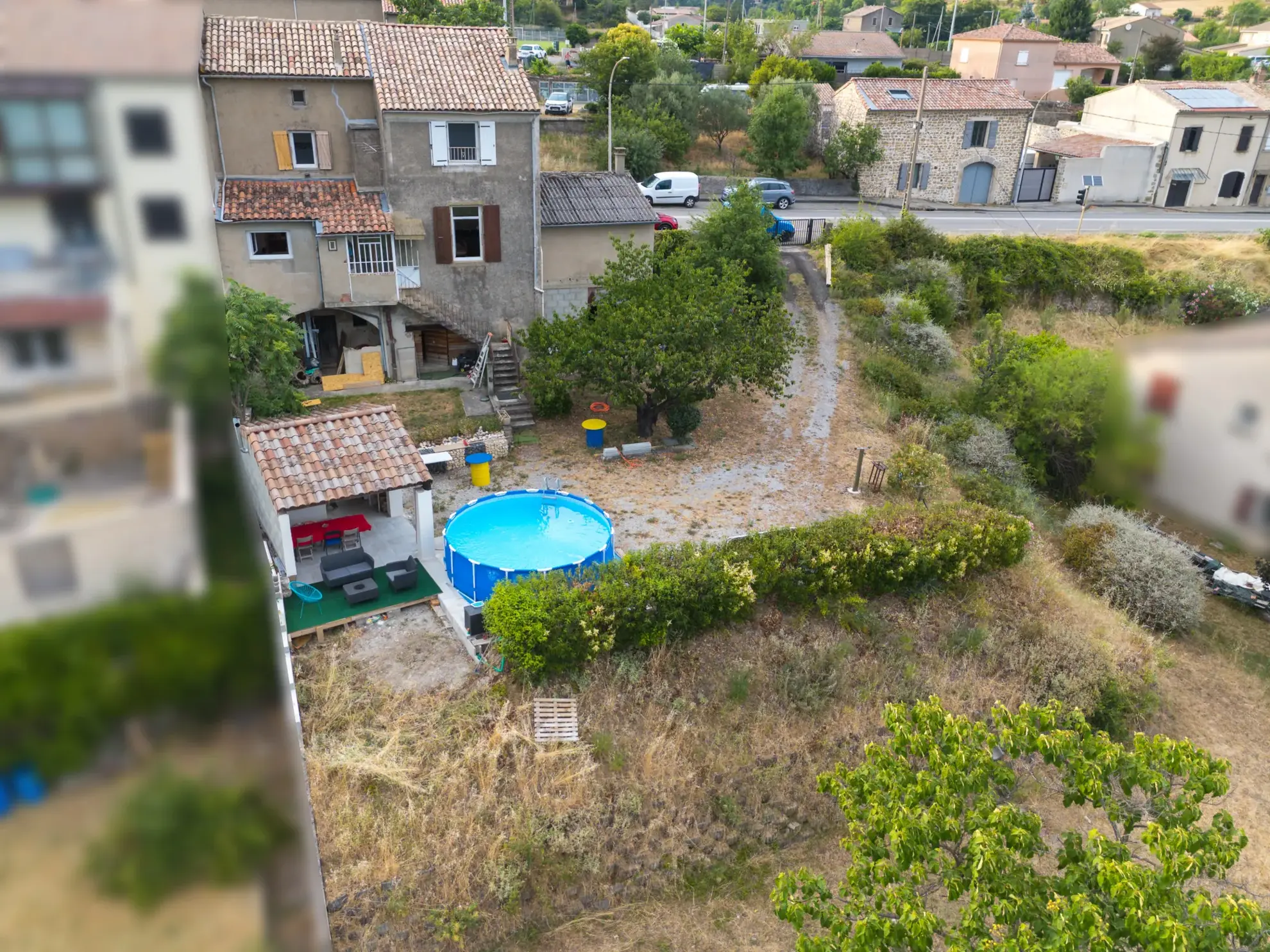Maison rénovée avec piscine, 4 chambres, grand terrain à Privas secteur Ruissol 