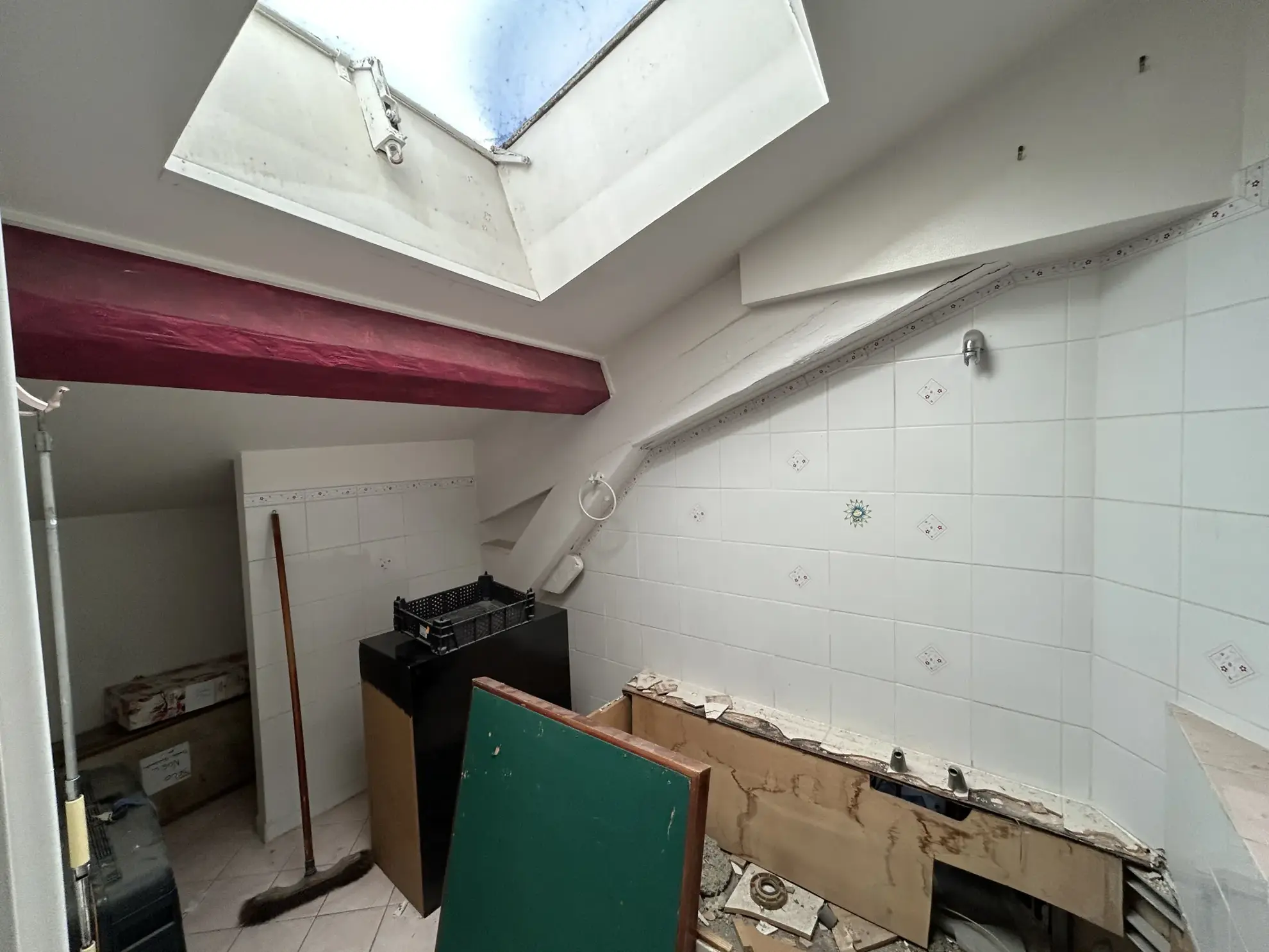 Appartement T3 à rénover au dernier étage rue de Metz, Toulouse - Excellente localisation 