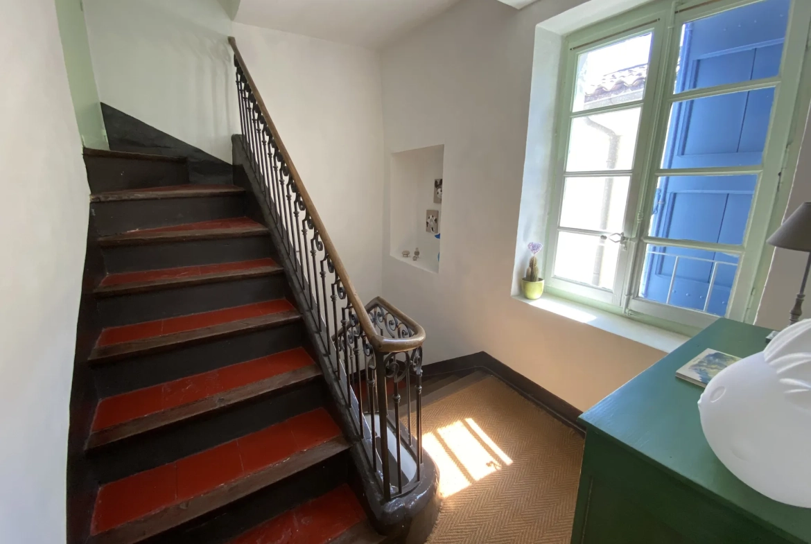Maison de village à Anduze avec 2 chambres, bureau et garage - Centre-ville idéal 