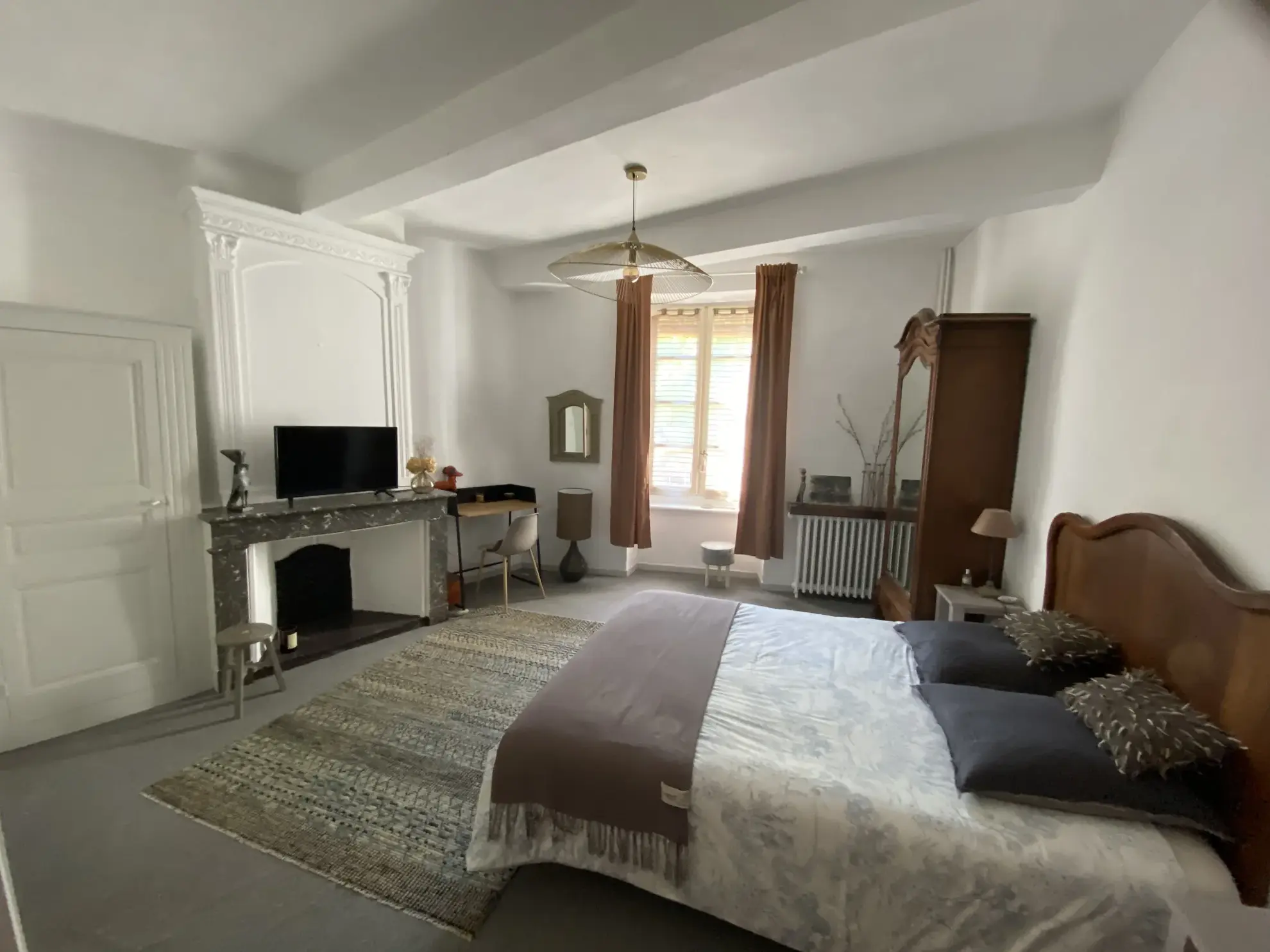 Maison de village à Anduze avec 2 chambres, bureau et garage - Centre-ville idéal 