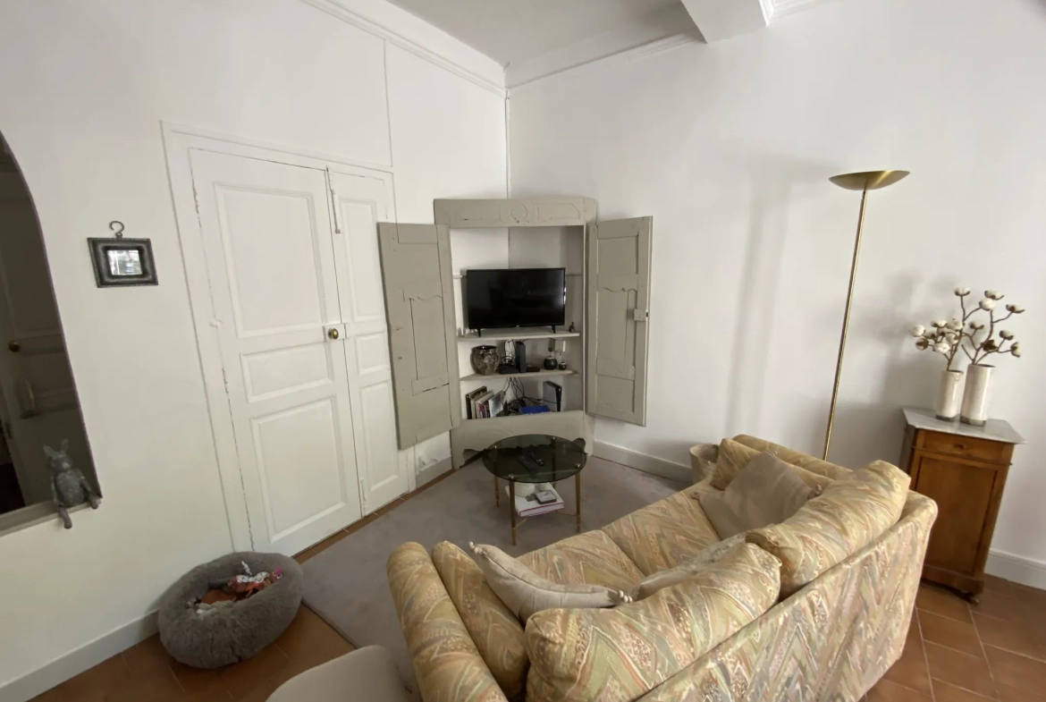 Maison de village à Anduze avec 2 chambres, bureau et garage - Centre-ville idéal 