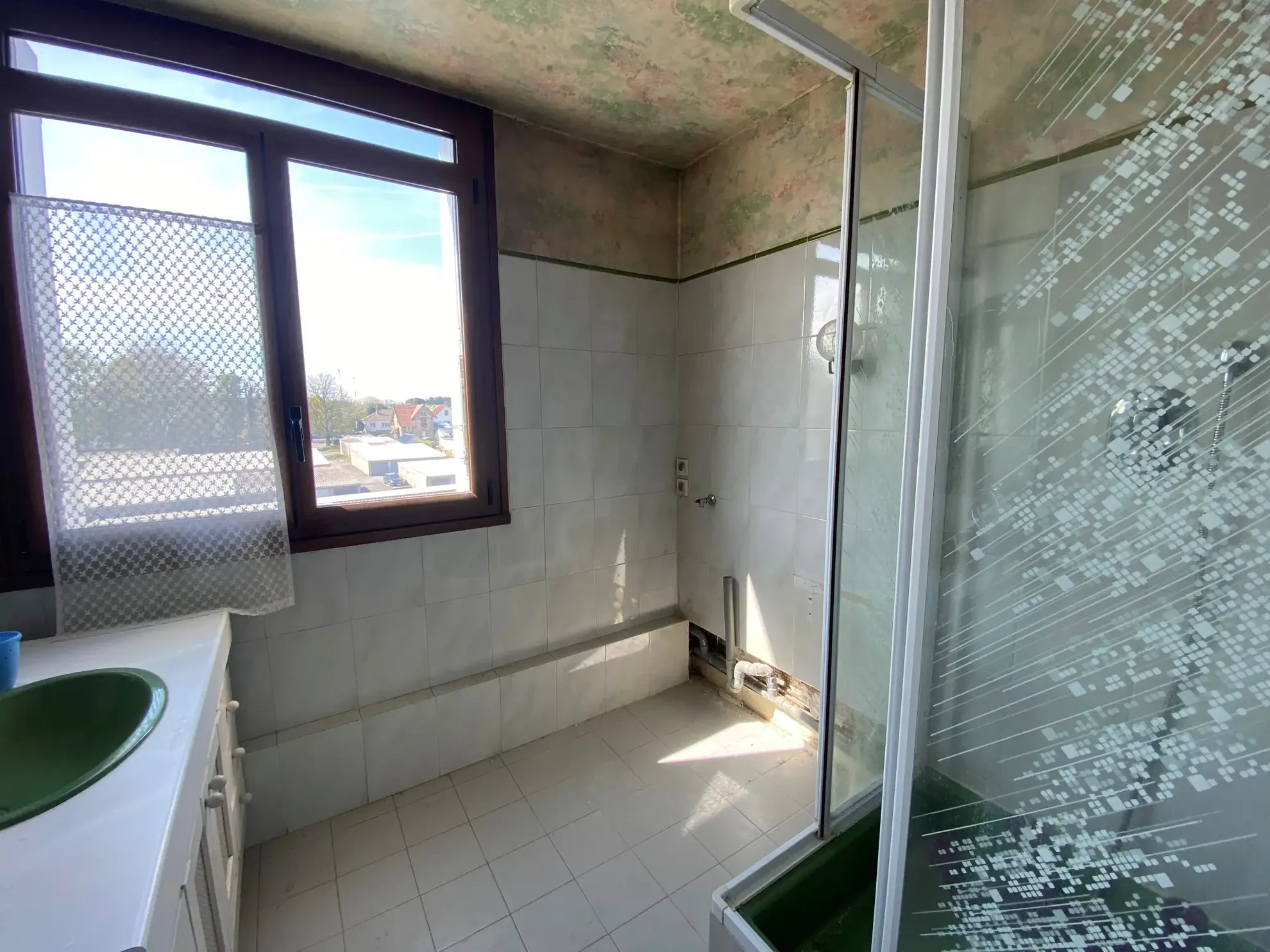 Bel appartement 4 pièces avec balcon et parking à Ablon-sur-Seine 