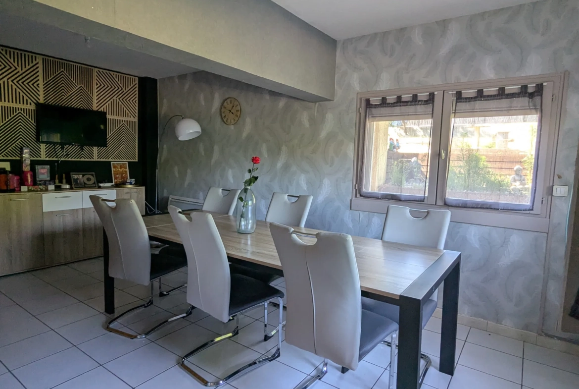 Maison individuelle à Arc-les-Gray de 116 m² avec jardin et garage 
