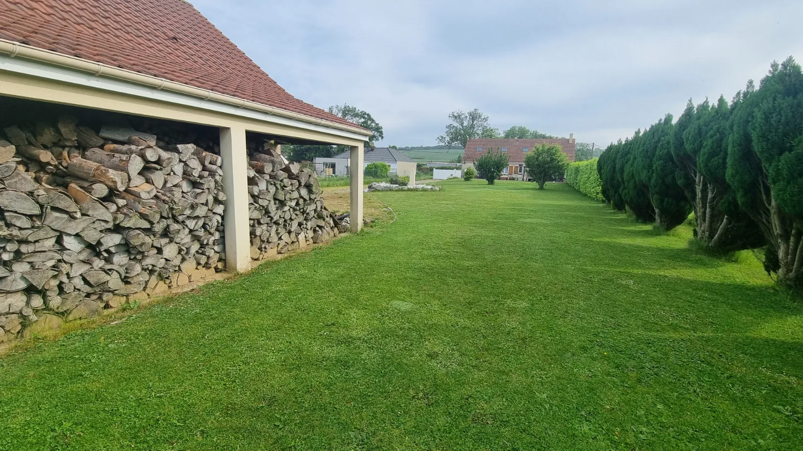 Belle maison individuelle à Hermelinghen avec grand terrain et double garage 