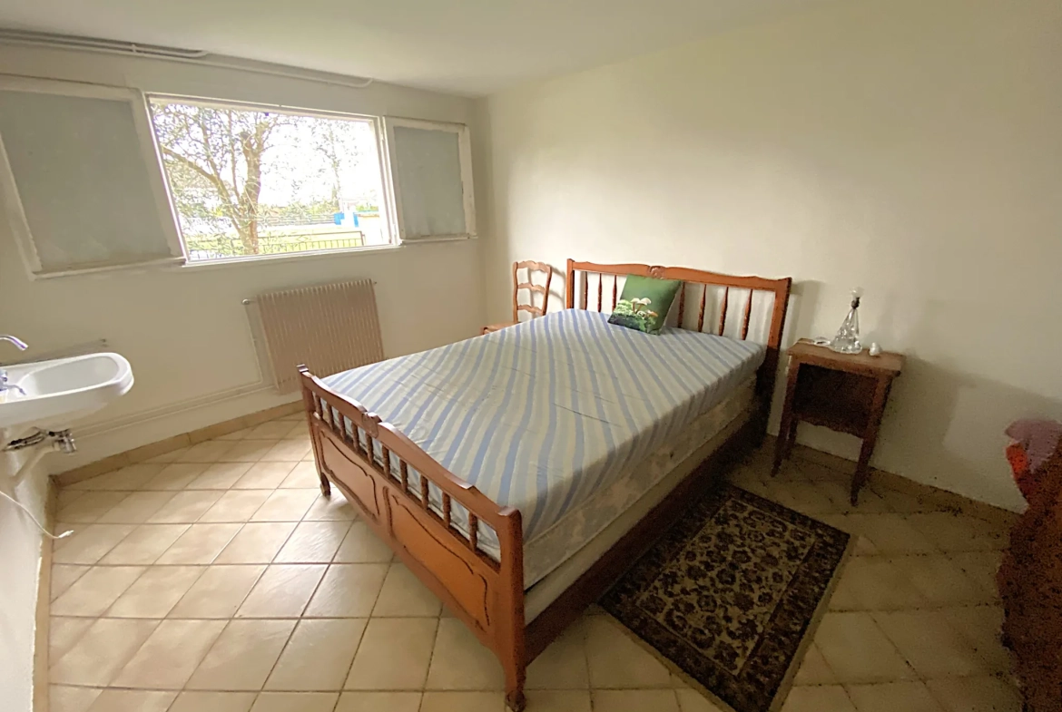 Maison 6 pièces à Toulenne - 189 m² avec potentiel et garage 
