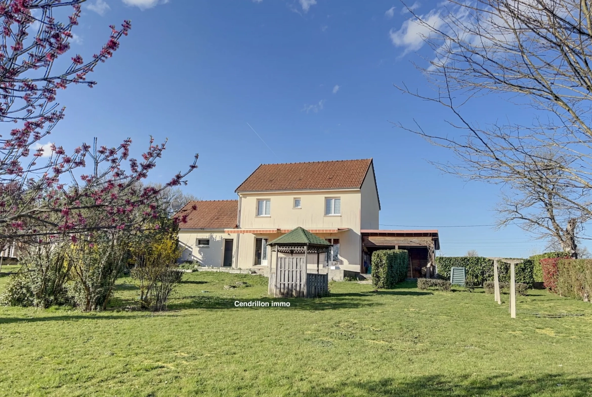 Maison familiale de 3 chambres à Bourganeuf avec garage et grand terrain 