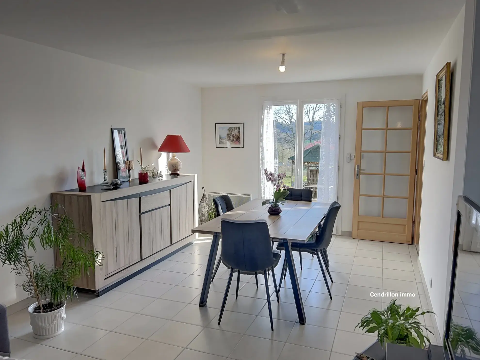 Maison familiale de 3 chambres à Bourganeuf avec garage et grand terrain 
