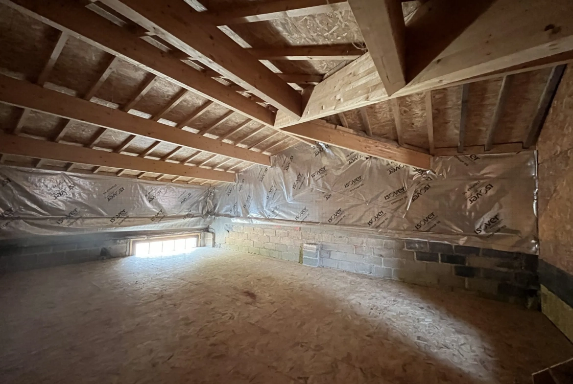 Magnifique duplex brut de 132 m² à Saint-Lager avec extérieur 