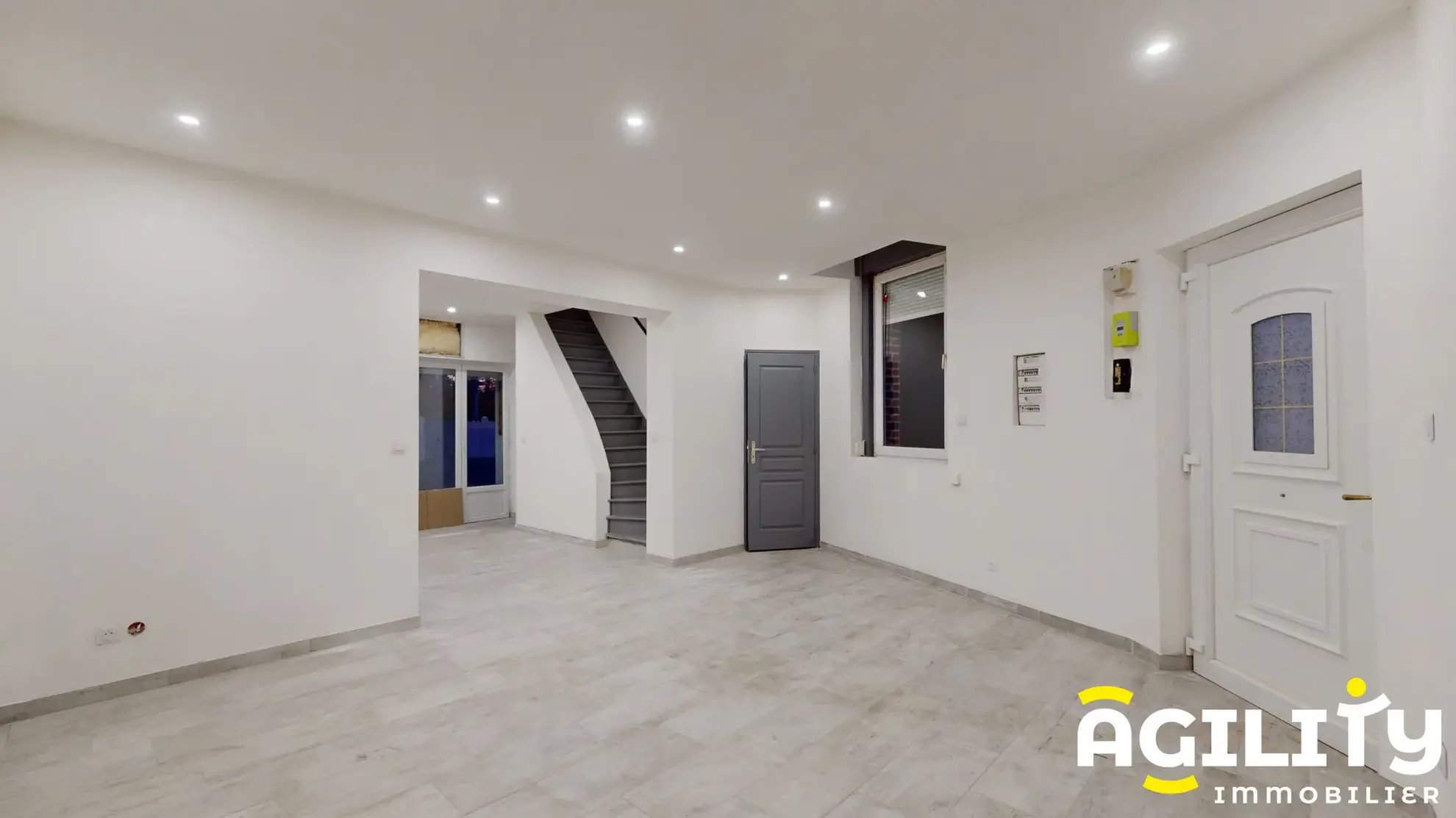 Maison rénovée avec jardin et niveau aménageable à Vieux-Condé 59690 