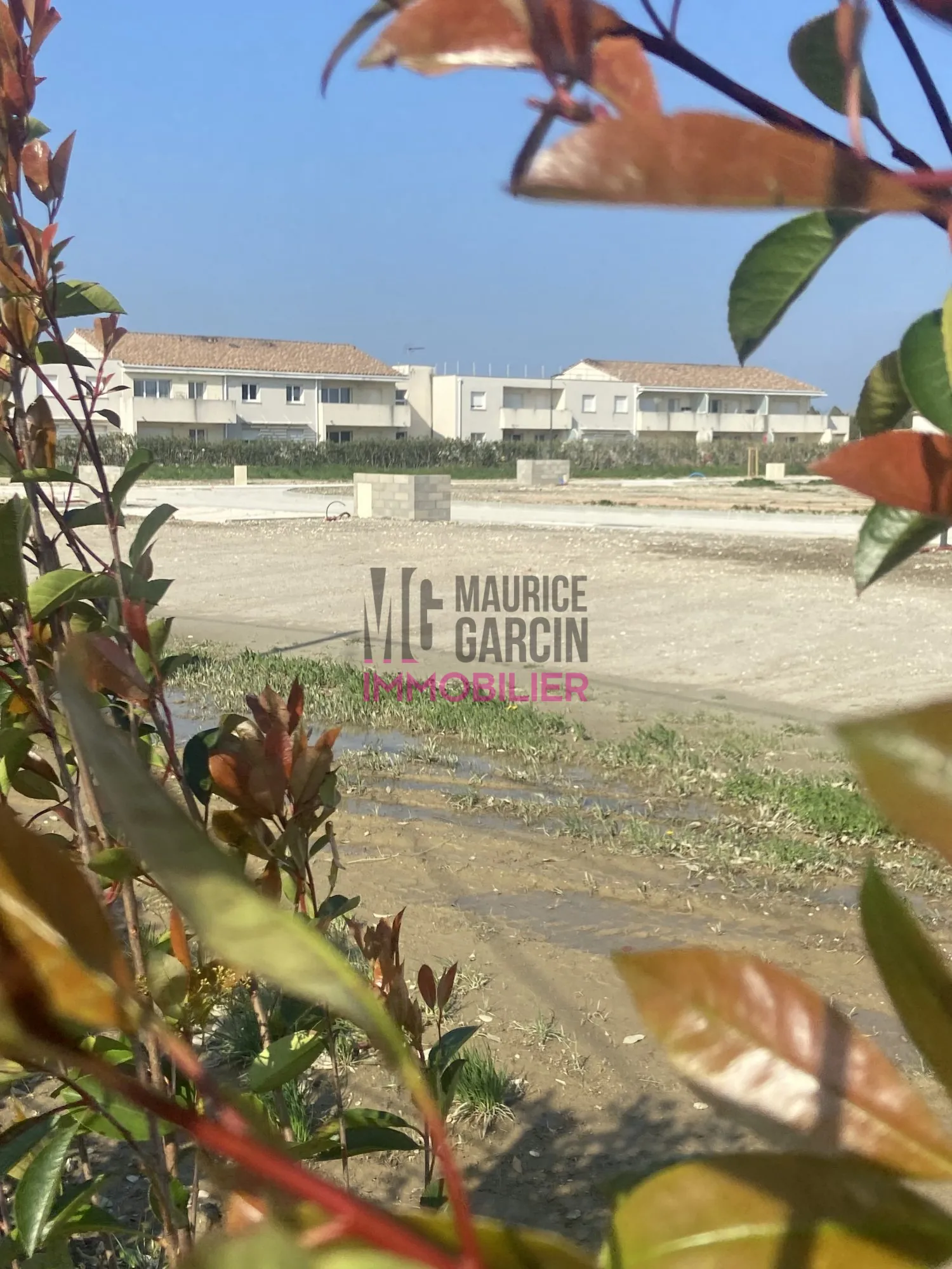 Terrain constructible à Châteaurenard, parcelles viabilisées et libres de constructeur 