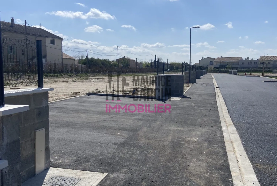 Terrain constructible à Châteaurenard, parcelles viabilisées et libres de constructeur 